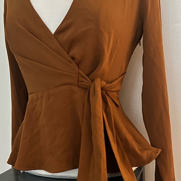 Forever 21 Contemporary top - Picture 2 of 4